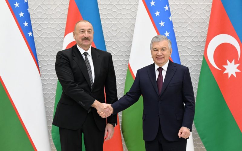 O‘zbekiston Prezidenti Ozarbayjon bilan amaliy hamkorlikni kengaytirish muhimligini qayd etdi